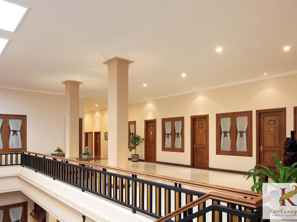 Kertanegara Premium Guest House Маланг Екстериор снимка